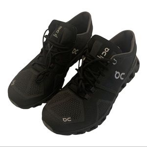 New Mens size 9.5 ON Black/Asphalt Cloud X Sneakers